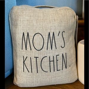 NWT Rae Dunn doorstop